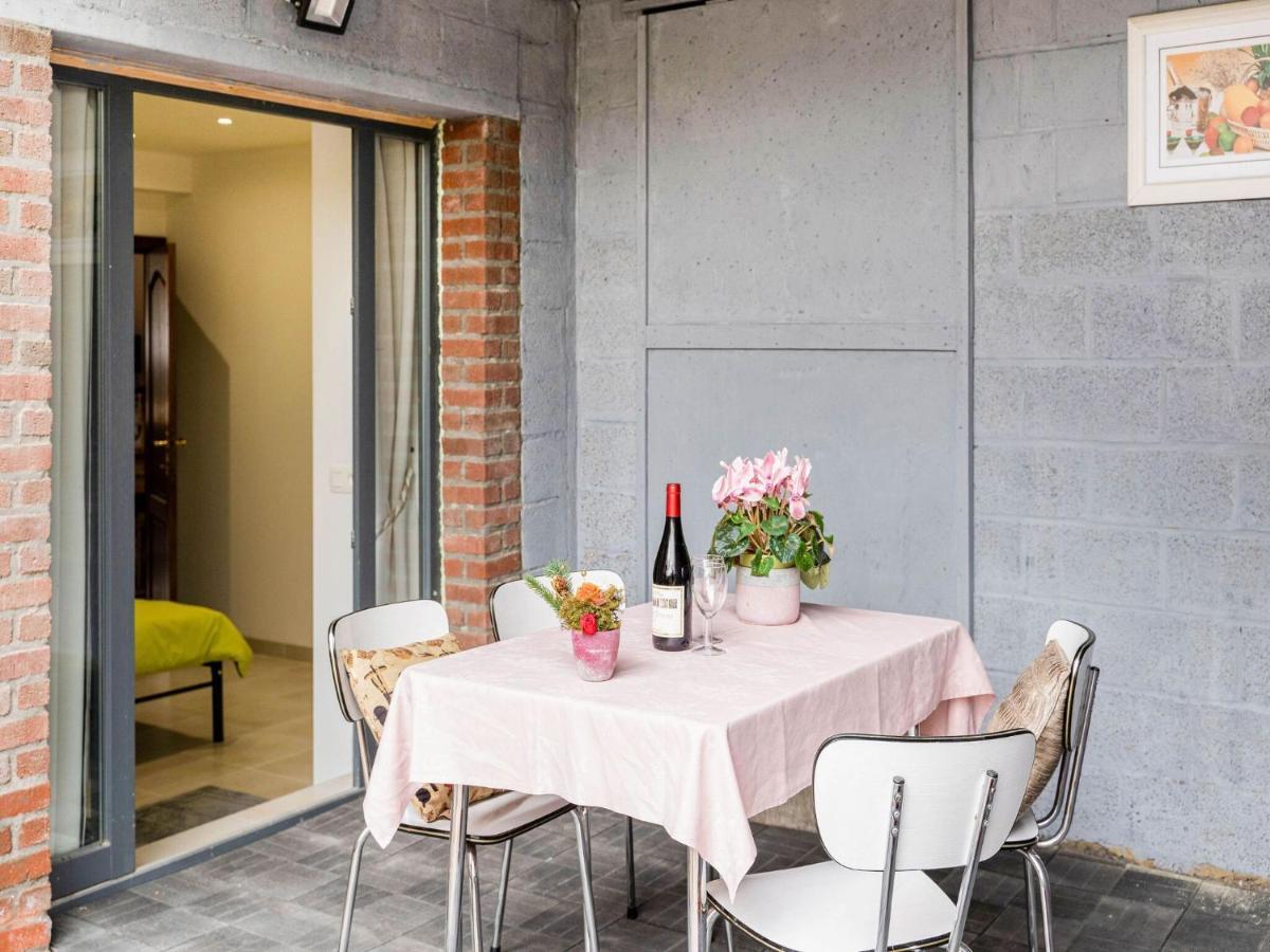 Charming Chalet In Beauraing With Fenced Garden Экстерьер фото